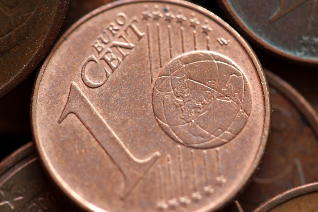 Moneta, economia e finanza fisiologiche e patologiche